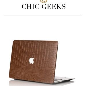 Chic Geeks Chocolate Faux Crocodile MacBook Case